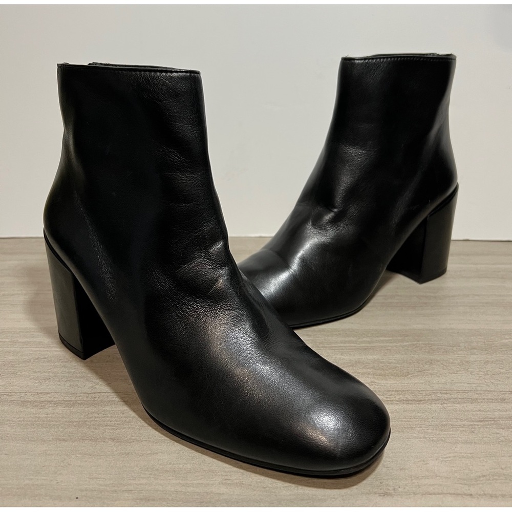 *Stuart Weitzman Black Soft Leather Square Chunky Heel Ankle Boots Size 10.5
